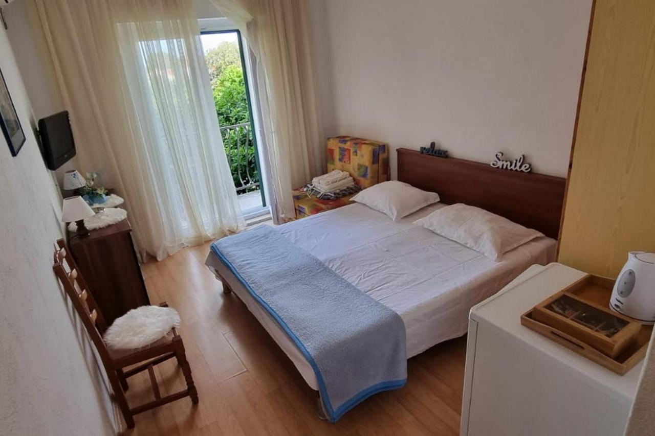 Apartments And Rooms With Parking Space Supetar, Brac - 5658 外观 照片