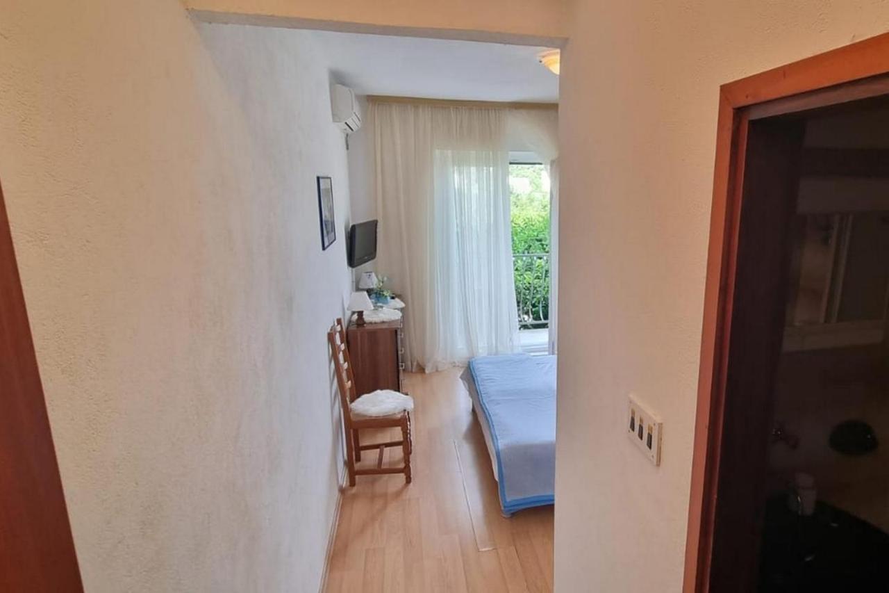 Apartments And Rooms With Parking Space Supetar, Brac - 5658 外观 照片