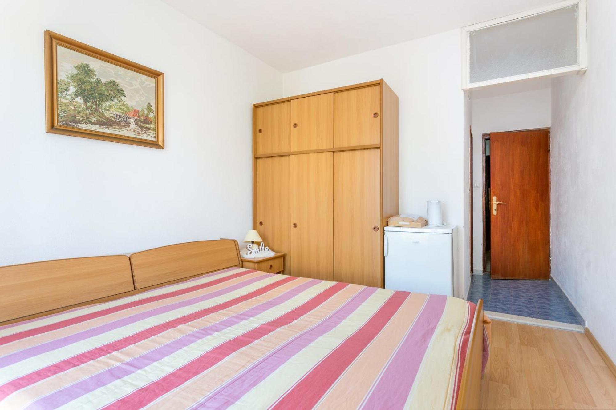 Apartments And Rooms With Parking Space Supetar, Brac - 5658 客房 照片